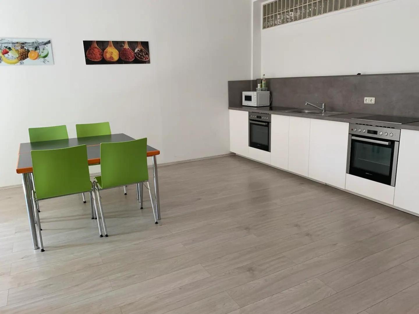 Jugendgaestehaus Studentenwohnheim Щайр Екстериор снимка